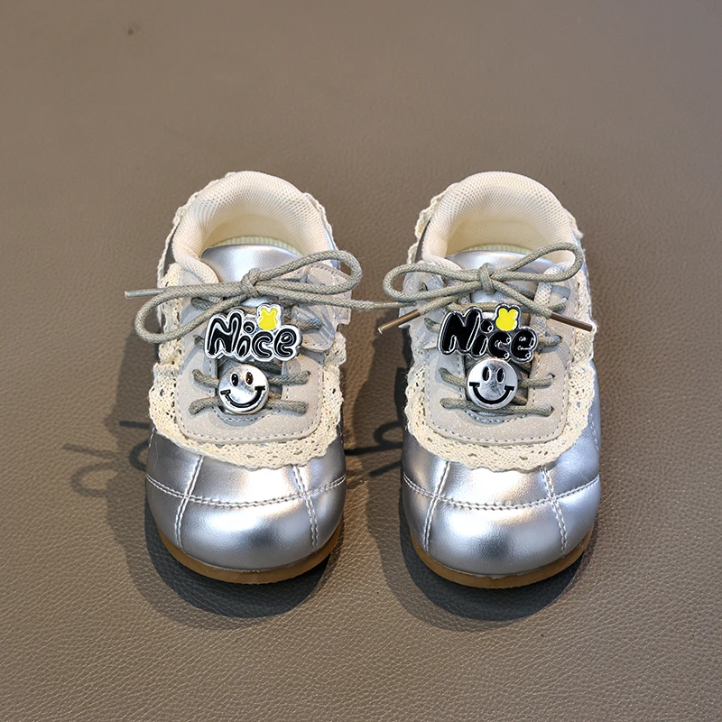 Children's Leisure Sports Shoes 2026 Spring Boys Girls Outdoor Running Shoes Comfortable Non Slip Soft Soled Fashion Flat Shoes