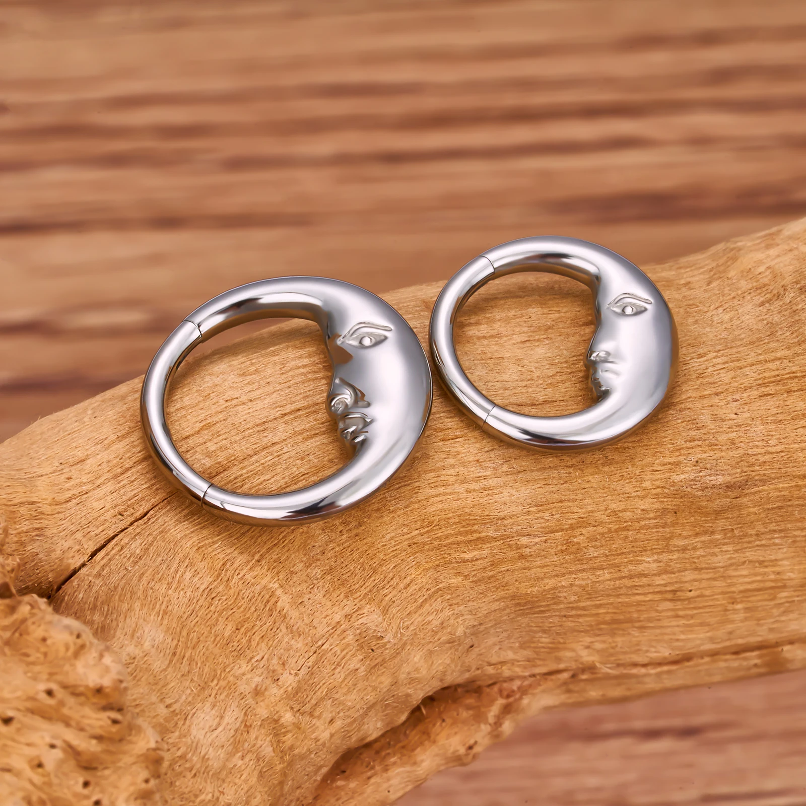 G23 Titanium Piercing Septum Ring Hoop Nose Rings Moon With Human Face Piercing Helix Cartilage Clicker Tragus Earrings Jewelry