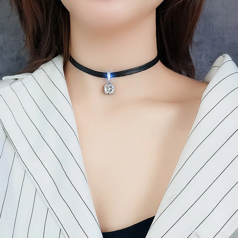 Glitter Zircon Geometric Pendant Choker Sexy Black Leather Short Necklace for Women Temperament Aesthetic Jewelry Accessories