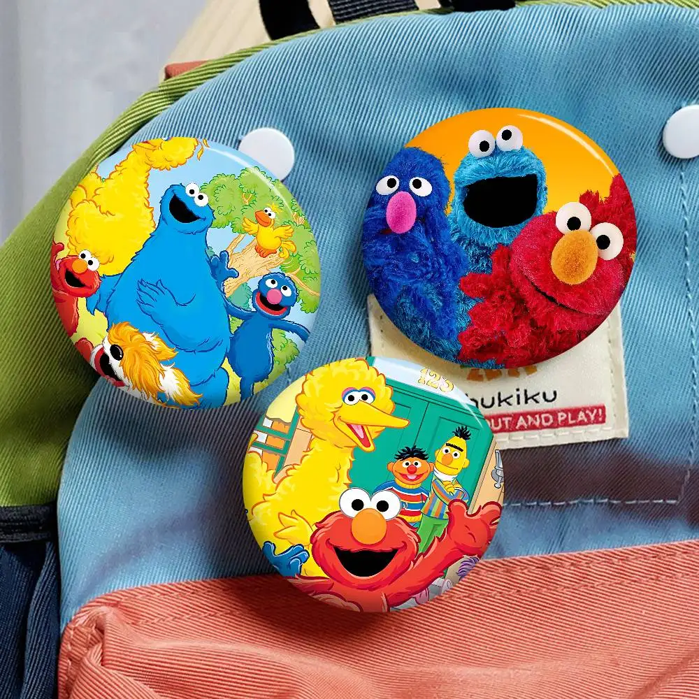 Cartoon S-Sesame Cookies S-Street Tinplate Pin Button Custom Anime Role Old-school Brooch Cartoon Collar Badge Jewelry Gift Fans