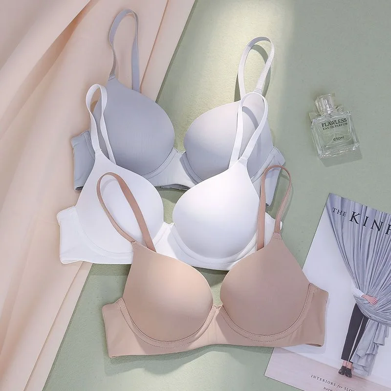 Japanese glossy and traceless comfortable bra collection and breast collection without steel ring underwear for women, small bre