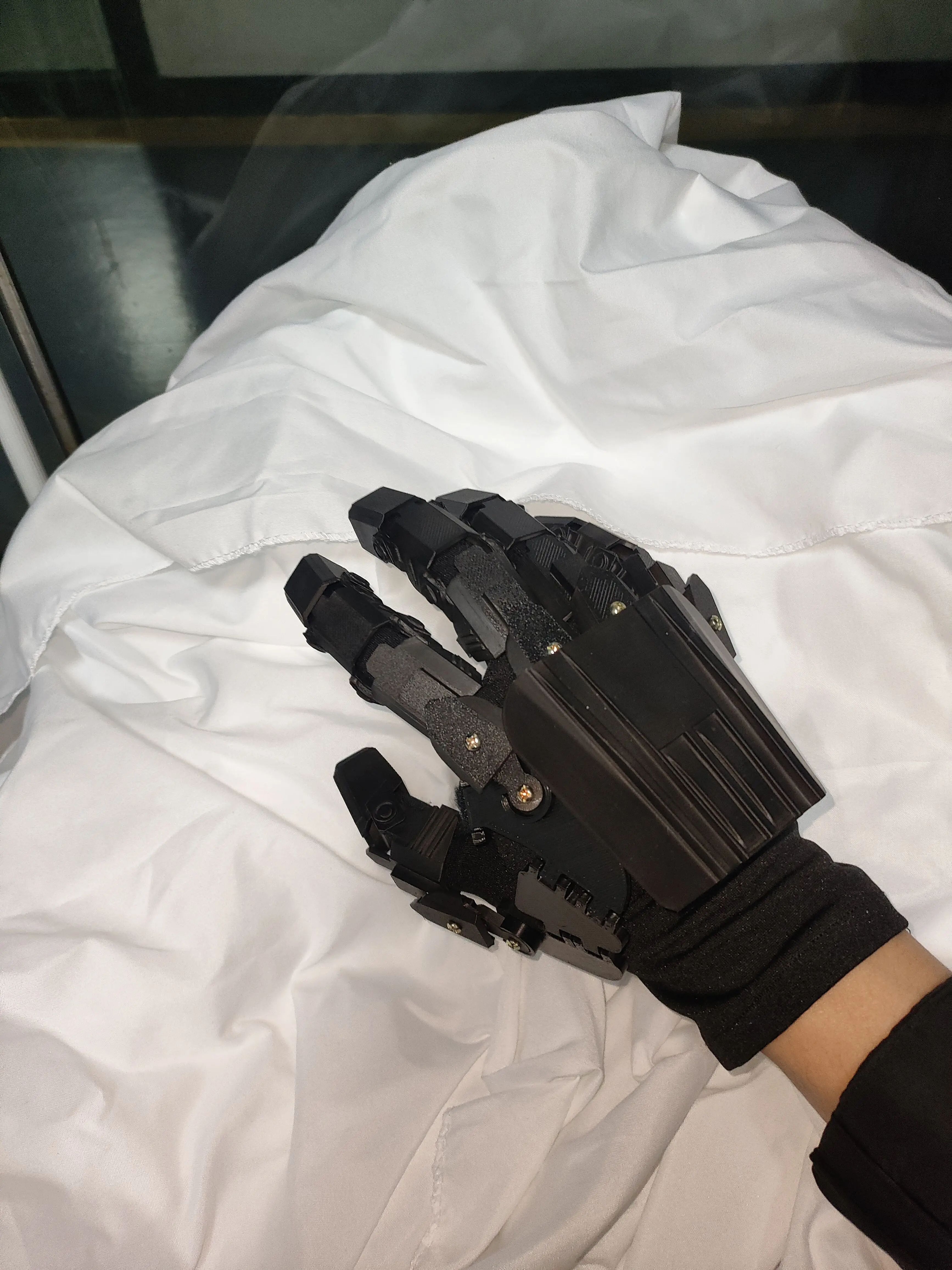 Multifunction Mechanical Wearable Hand Armor Tactical Punk Gloves Man Goth Techwear Style Cosplay Gloves Equipment