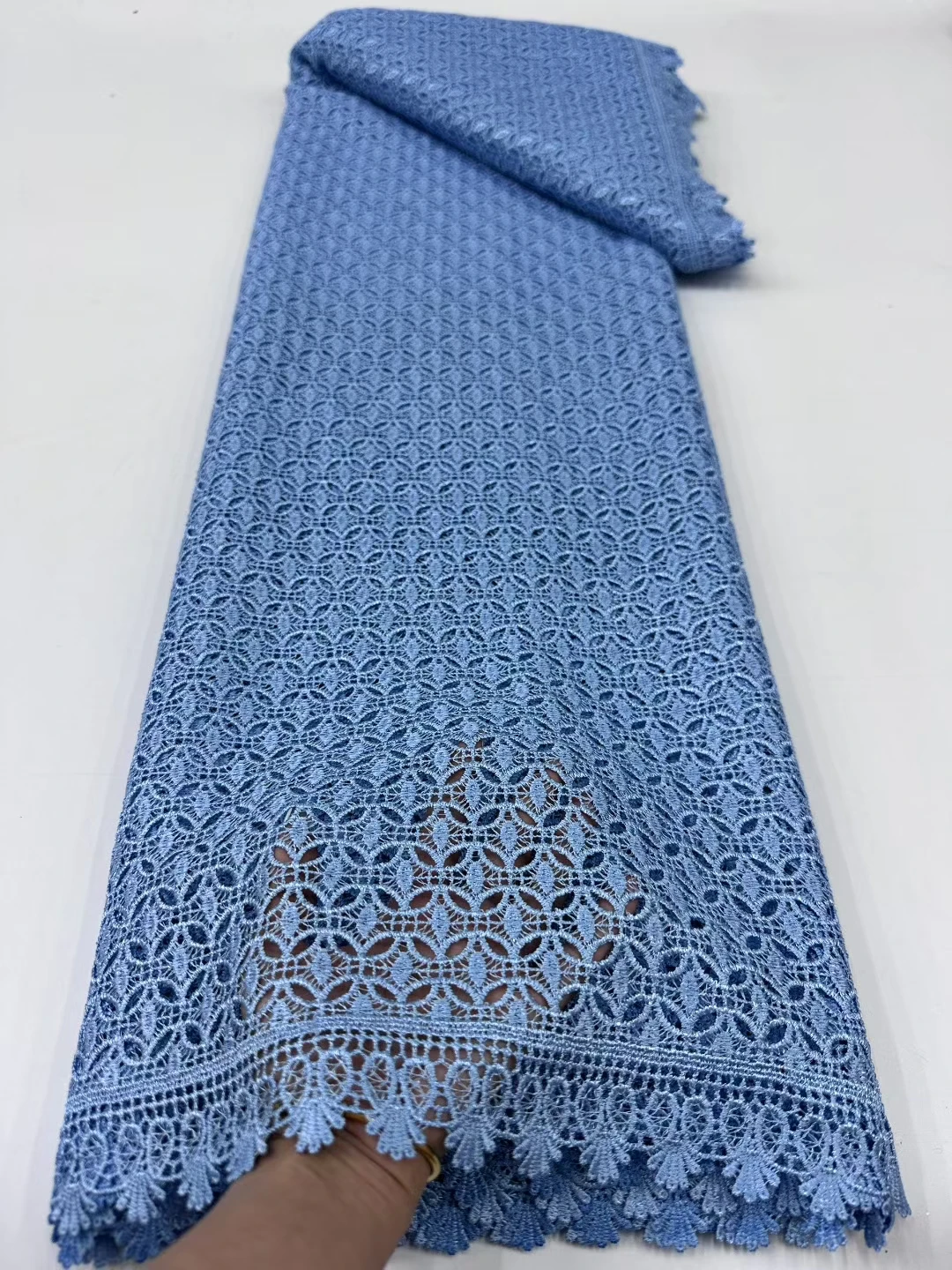 

Новейшая небесно-голубая африканская нигерийская кружевная ткань 2025 Высококачественная французская гипюровая сетчатая кружевная ткань для женского праздничного платья LR25137