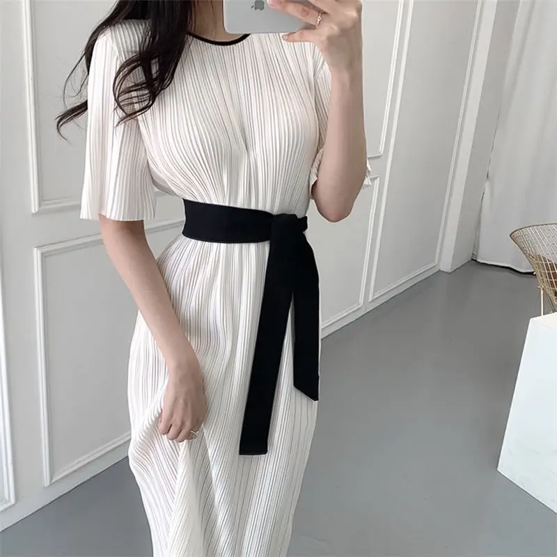 Elegant Simple Fashion Women Dress Summer New O-Neck Folds Loose Pleats Bandage Waist White Short Sleeve Loose Long Dresses 2024