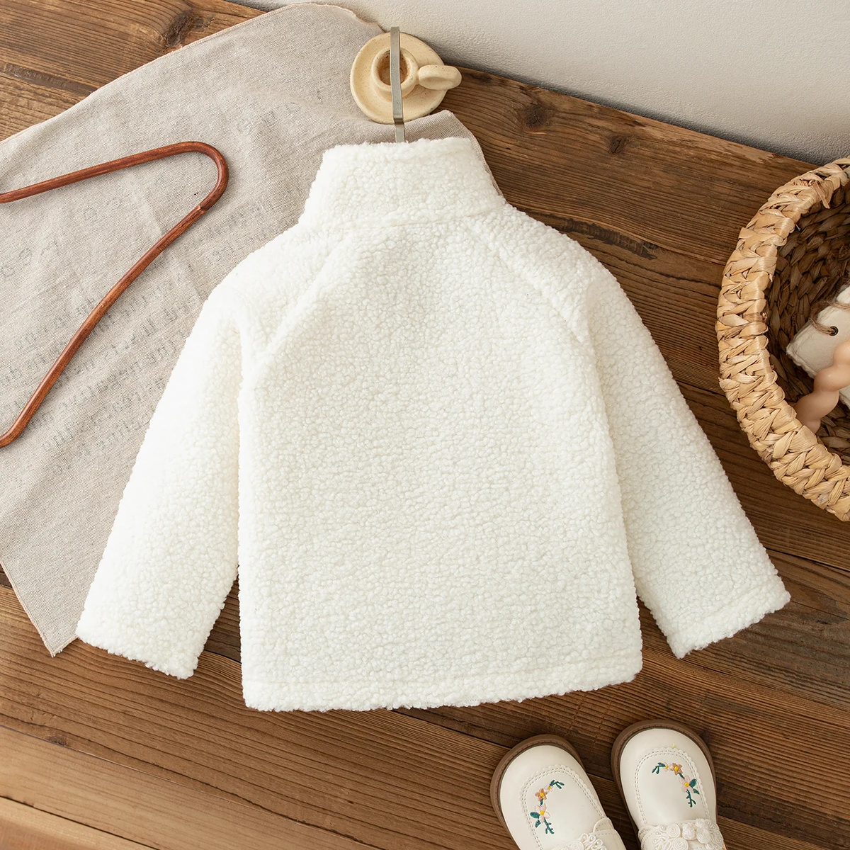 Girls' Autumn And Winter Clothing Lamb Wool Floral Embroidery Warm Children's Top Jacket Cute High Neck Casual Baby Girl Hoodie