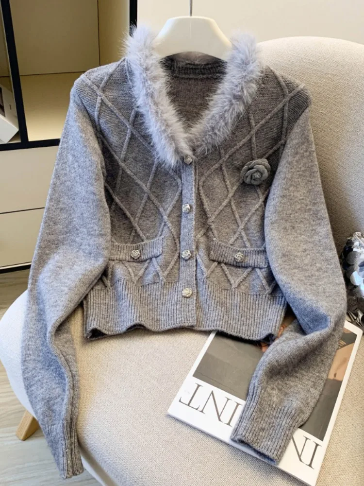 เสื้อคลุมคาร์ดิแกนถักสำหรับผู้หญิง แต่งปกขนสัตว์ ลายข้าวหลามตัด แฟชั่นเกาหลี สำหรับฤดูใบไม้ร่วงและฤดูหนาว อุ่นสบาย ทรง V แขนยาว