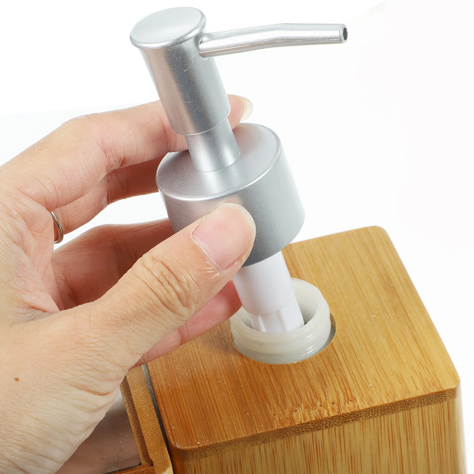 

1 set Bathroom Accessories Set Toothbrush Holder Mouthwash Cup Shampoo Container Travel Size Reusable Manual Dispenser Portable