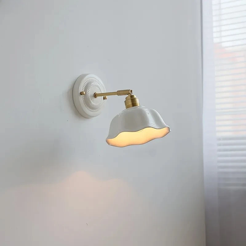2026 White Ceramic LED Wall Light Fixtures Copper Arm Socket Bedroom Living Room Beside Lamp Modern Wandlamp Applique Murale
