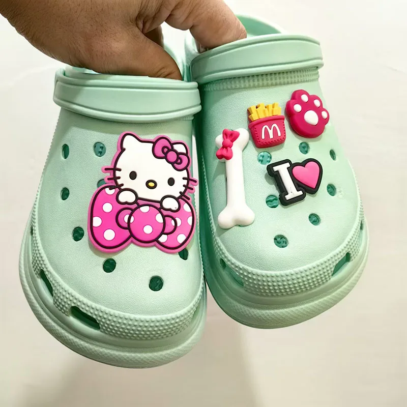 MINISO Hello Kitty Cat Shoes Charms Accessories Fit Clog Backapck Wristbands Shoe Decorate Buckle Handmade jewelry Parties Gift