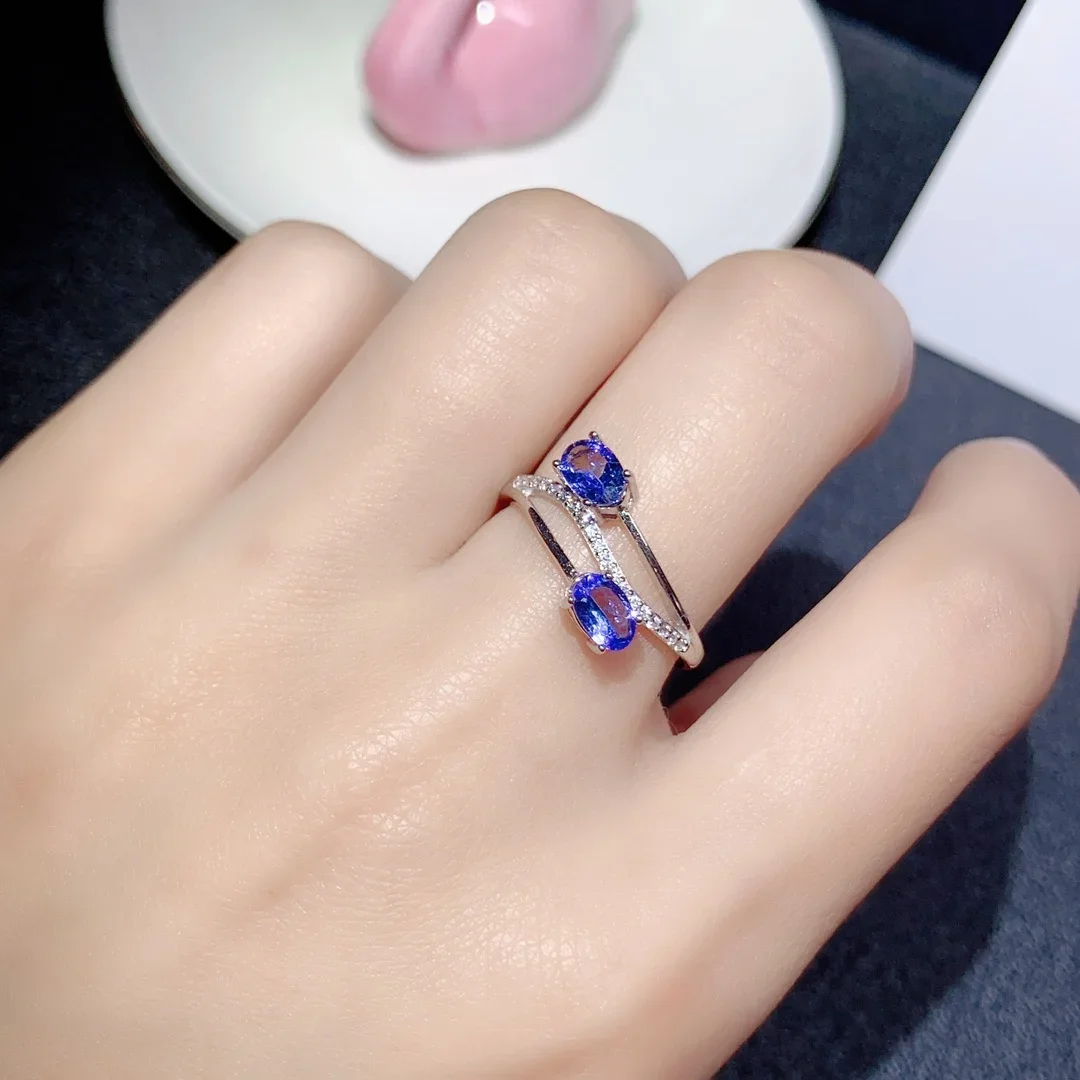 

Женское кольцо из серебра 925 пробы с танзанитом