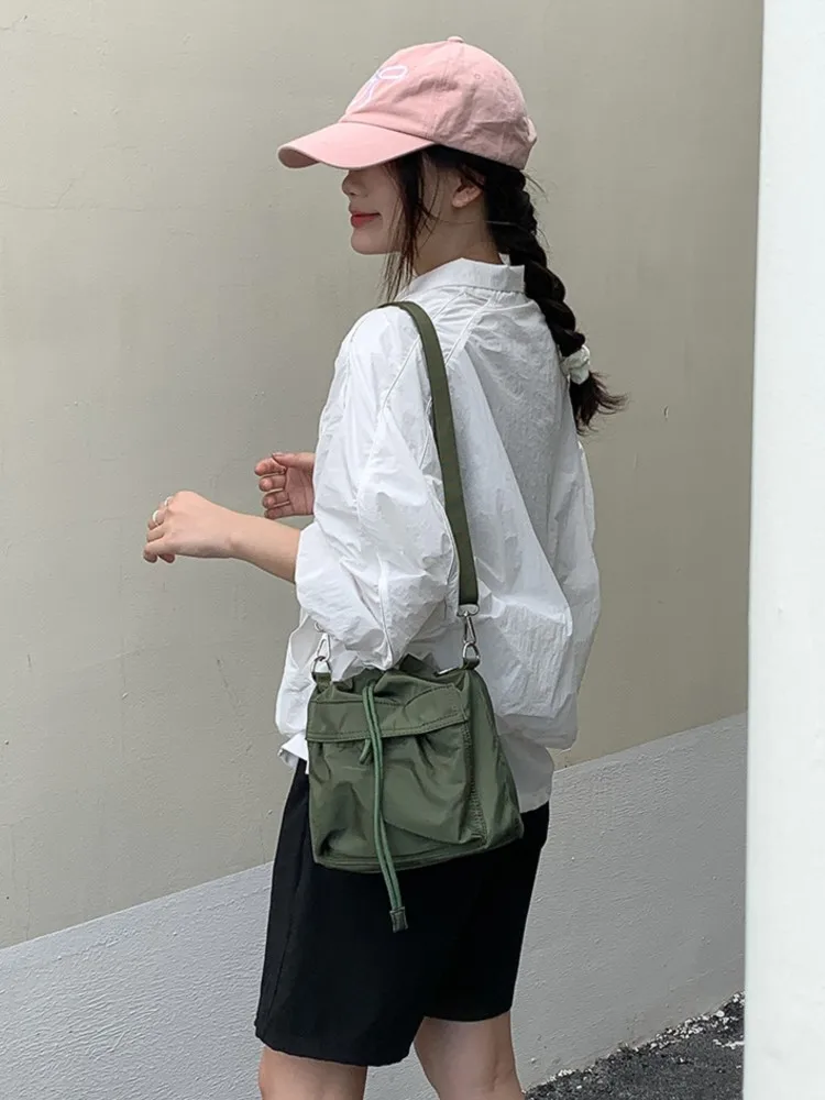 Nylon Casual Shoulder Bag Women's 2024 New Drawstring Pleated Design Bucket Bag Korean Simple Solid Travel Crossbody Bag Female