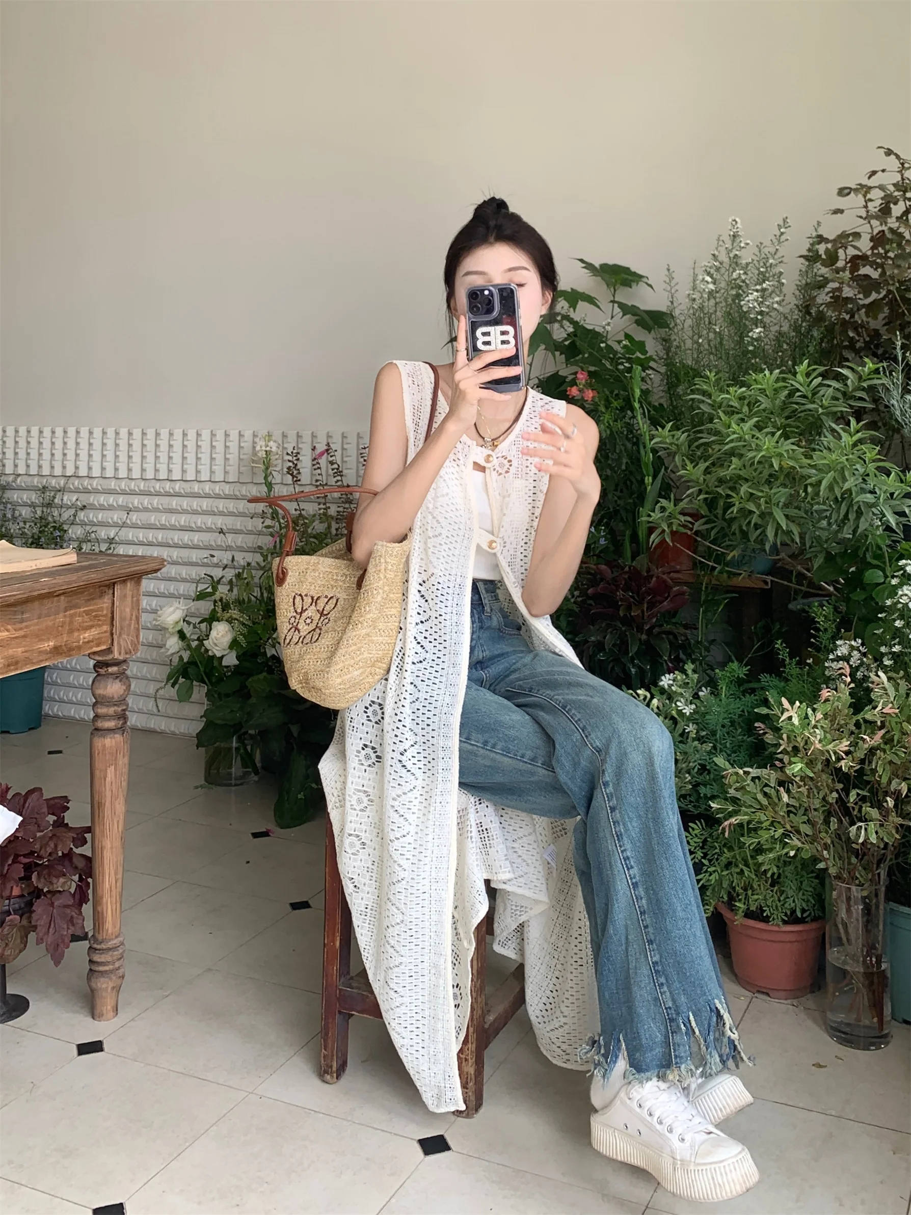 Abito resort senza maniche in pizzo 2025 Boho Abiti da Mujer Moda Estate Abito sottile Femmes Scava fuori Loose Vedi Abito trasparente