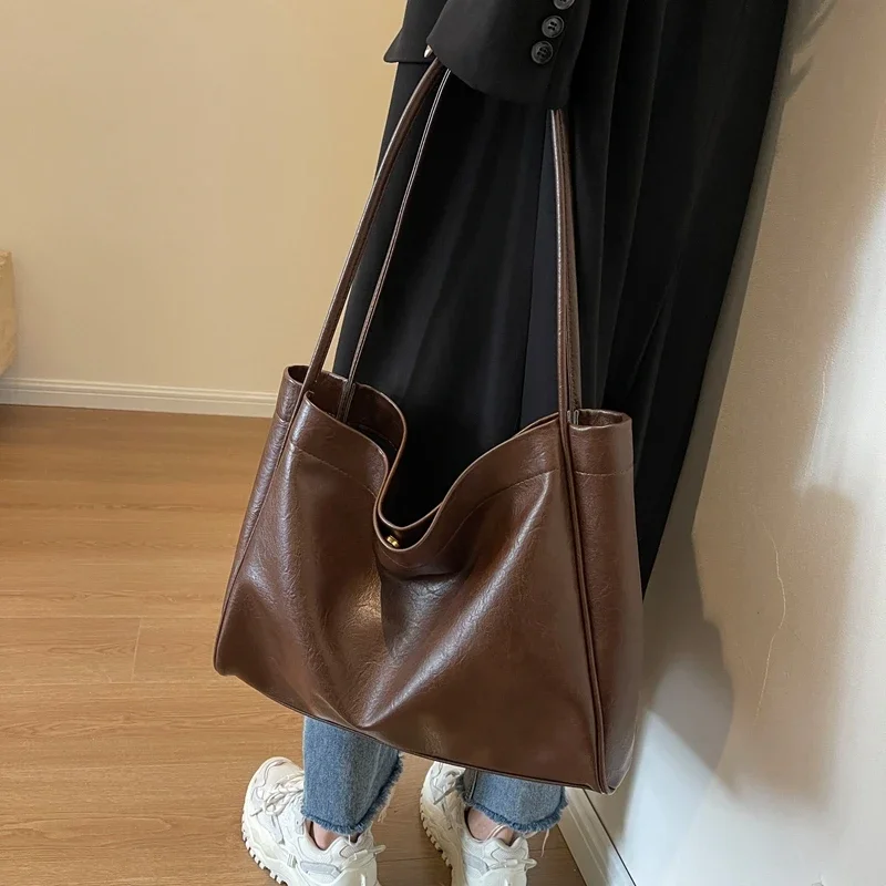 High Quality and Large Capacity Women\'s Bag Retro Soft and High-end Material Tote Bag Fashionable and Versatile Shoulder Bag