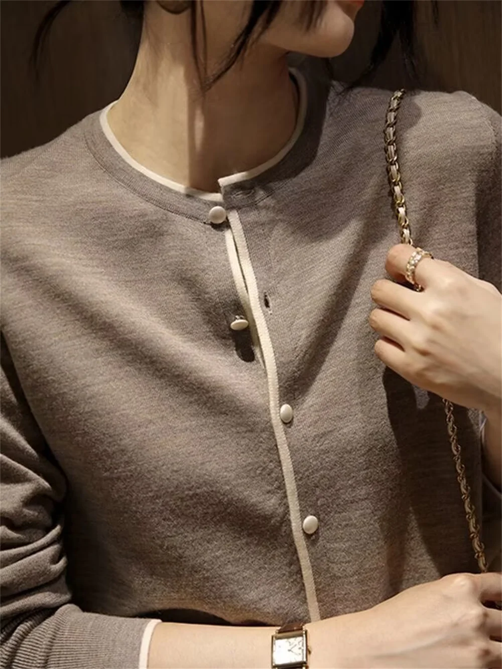 Korean Autumn New Women's O-neck Cardigan Sweater Slim Fashionable Long Sleeved Knitted Women's Thin Jacket Summer Sweater