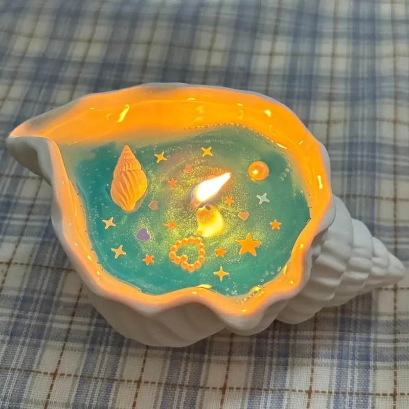 

Creative Starfish Sea Shell Aromatherapy Candle Handmade Scented Candle Whirlpool Design for Relaxing Atmosphere