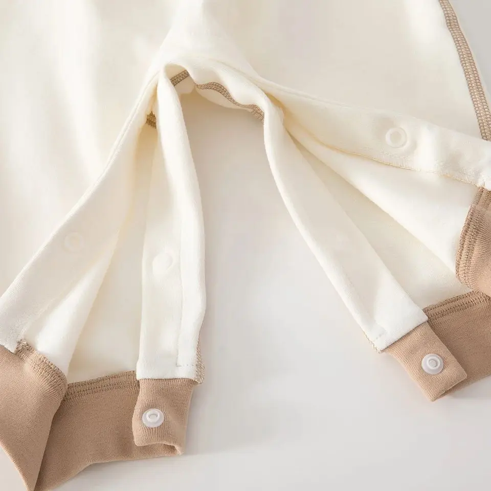 Vestiti per bambini, set diviso in velluto caldo e confortevole a vita alta, abbigliamento autunnale e invernale per bambini, pigiami attillati, abbigliamento per la casa