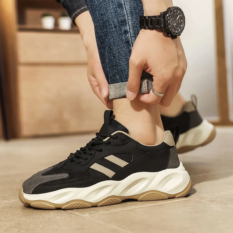 Mens sports shoes New style Best selling  Casual Thick sole Breathable Waterproof Wear resistant Comfortable insole Stable grip