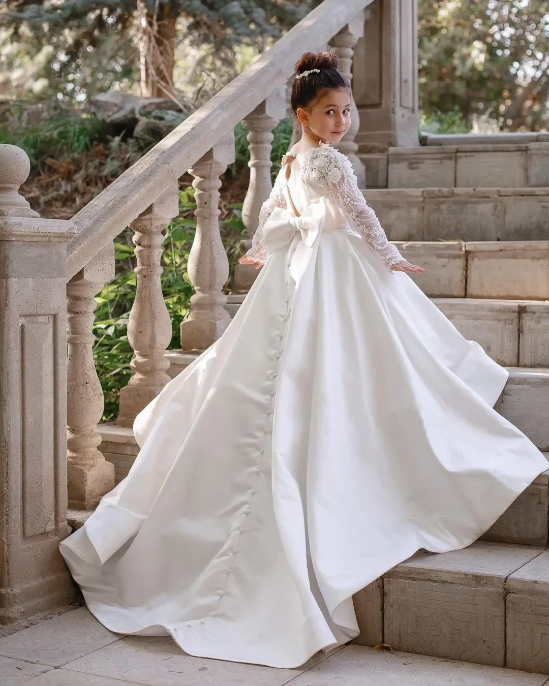 Vestido da menina de flor para o casamento branco cetim inchado apliques com arco mangas completas princesa primeira comunhão vestido vestidos baile