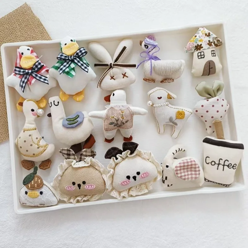 Brooch Forest Style Adorable Cartoon Animal Pin Blend Fabric Mini Lightweight Various Color Creative Autumn Winter Kids Party