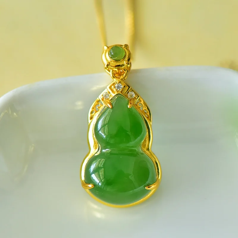 SGARIT Authentic Jadeite Hetian Jade S925 Silver Inlay 13*25mm Gourd Hulu Pendant Fine Jade Texture Light Luxury Versatile Style