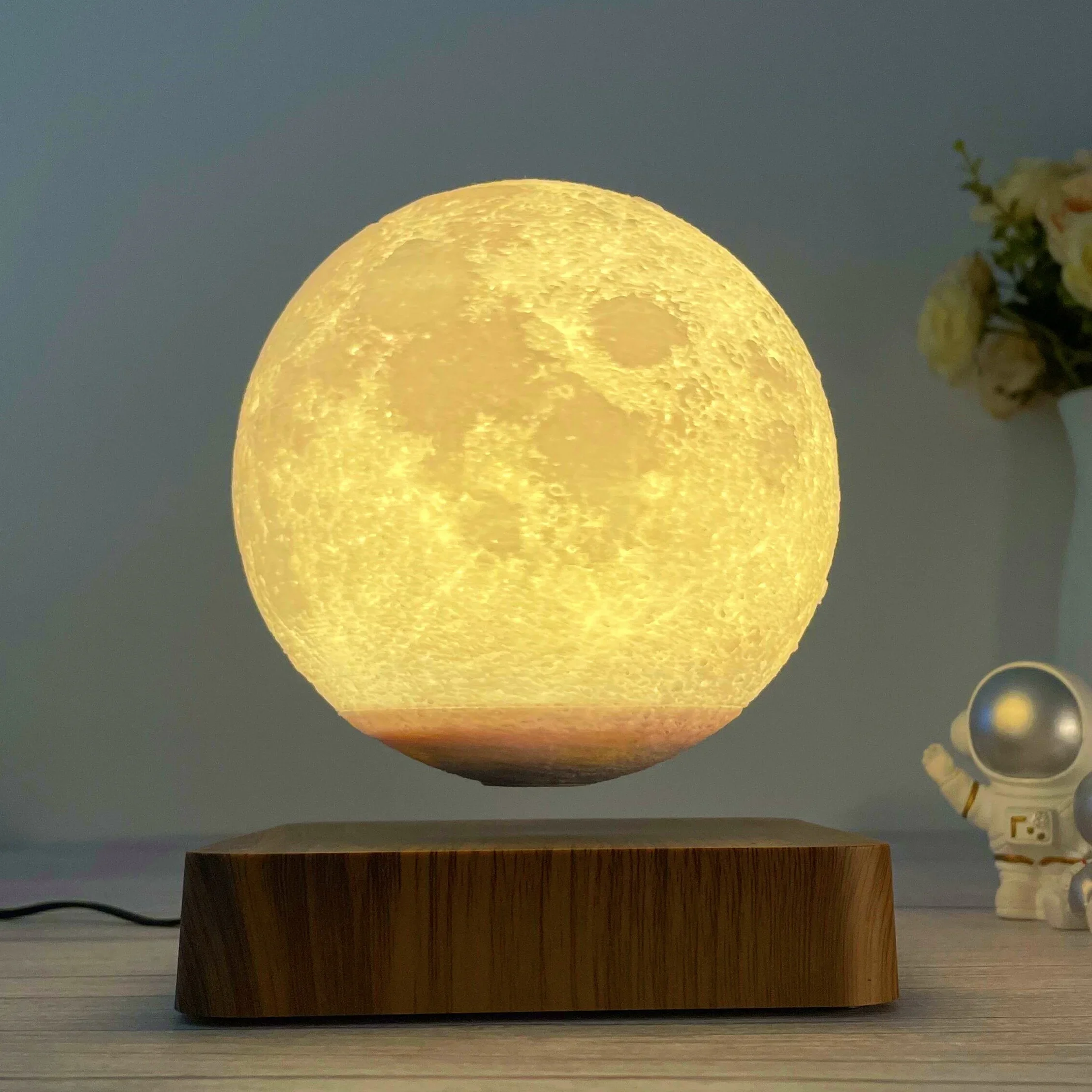 Hot Selling Levitating moon Lamp HCNT Factory Price Levitating Moon Lamp Floating Luna Home Decorative Lamp Unique Gift