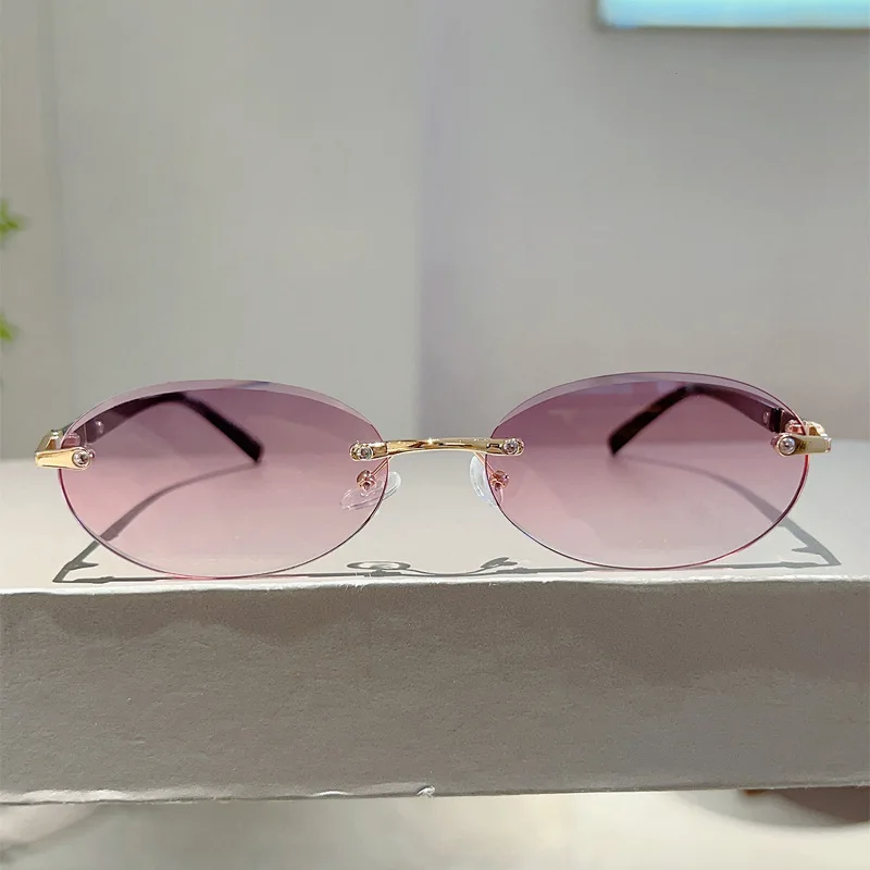 Personalisierte ovale Sonnenbrille im Retro-Stil für Damen und Herren, hochwertige Metall-Sonnenbrille, luxuriöse rahmenlose Sonnenbrille für Reisen, UV400-Sonnenbrille – Detail 13