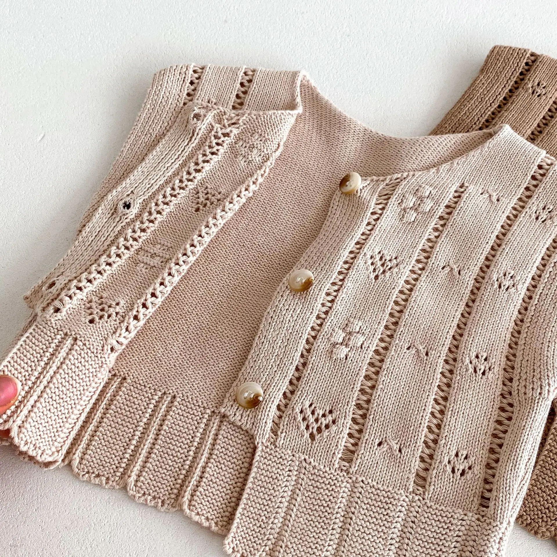 2024 Autumn New Children Knitted Vest Baby Sleeveless Casual Coat Girls Cute Hollow Out Knitwear Kids Versatile Sweater Cardigan