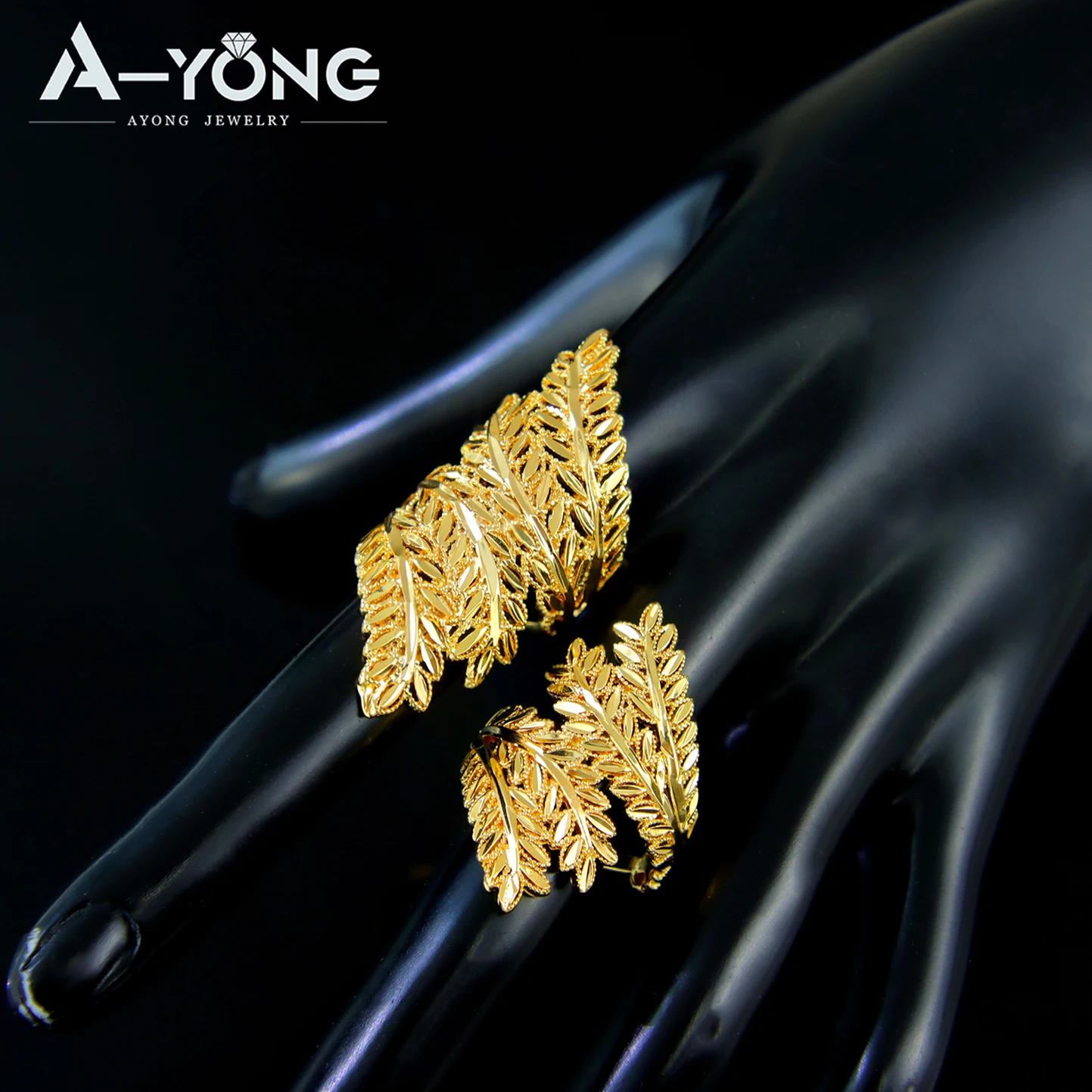 Luxury Dubai Gold Color Cocktail Rings 21k Gold Plated Saudi Women Elegant Sister Ring Oman Bridal Wedding Party Jewelry