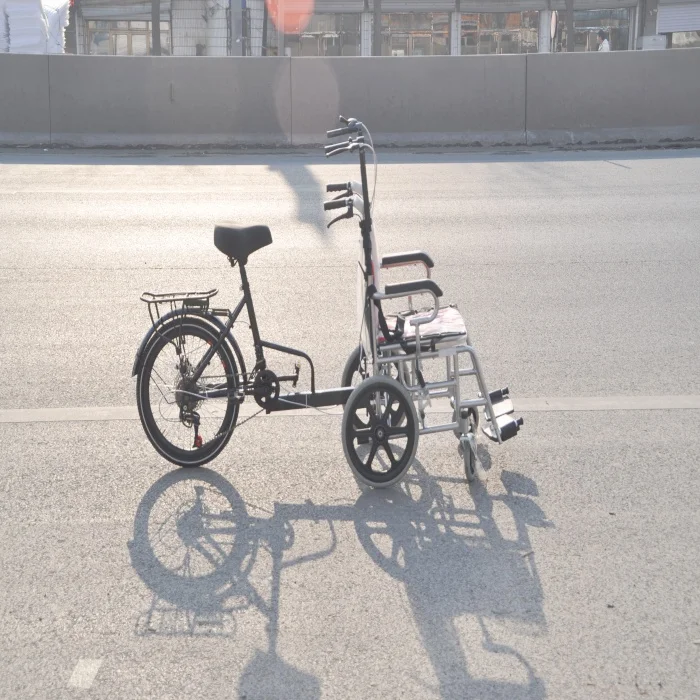 The rear half of the wheelchair bycicle rehabilitation disabled riding convenient for riding20-inch disc brake shifting