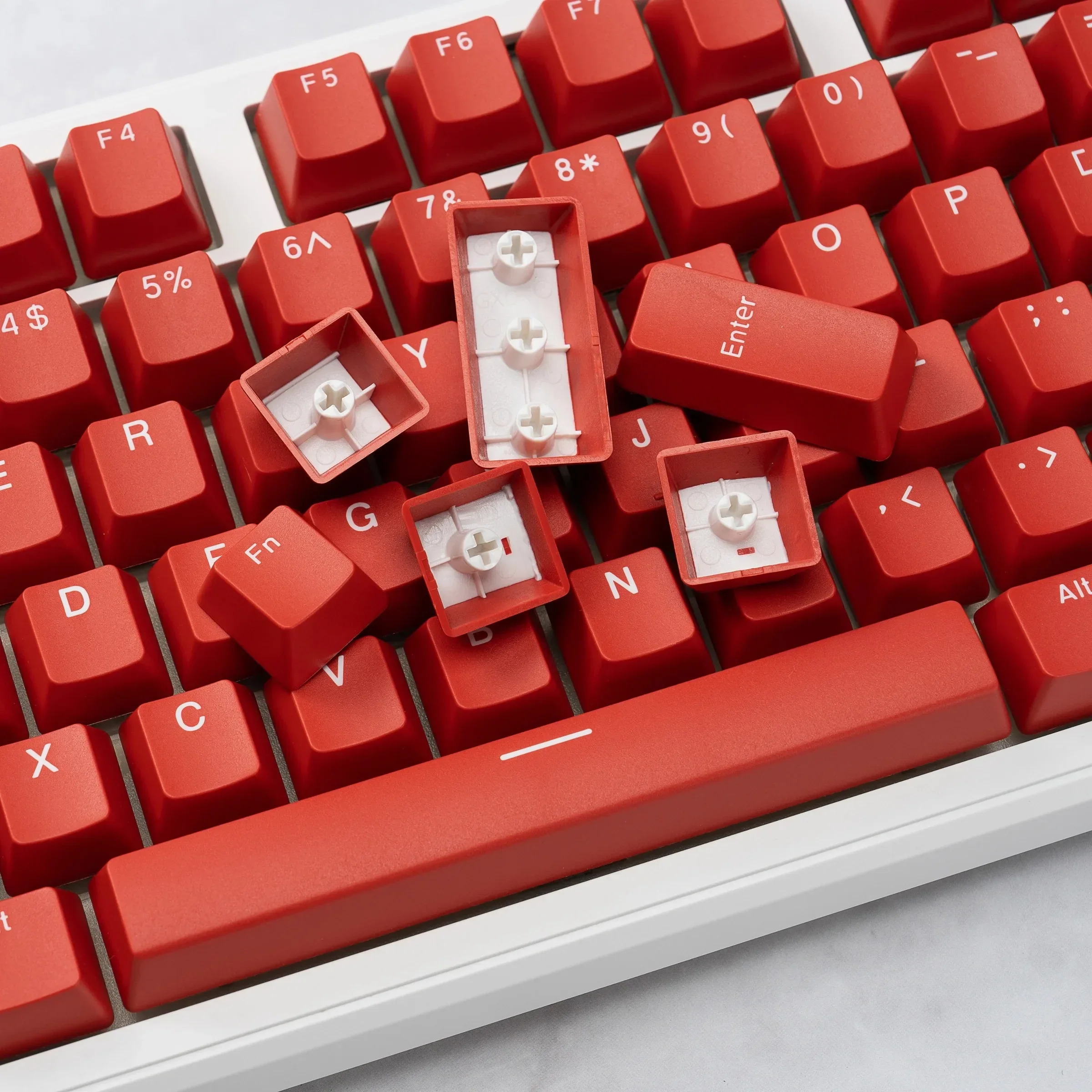 PBT Double Shot OEM-profiel Keycaps volledige set voor mechanische toetsenborden – klassieke rode tweekleurige injectie Keycap-set (104 toetsen)