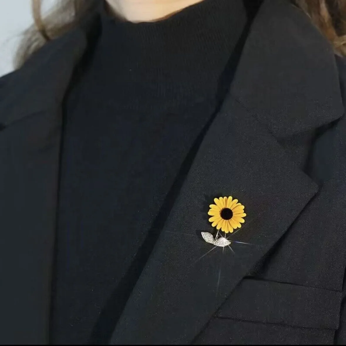 Sunflower Brooch For Women Girl Enamel Pins For Backpacks Fashion Accessory Gift