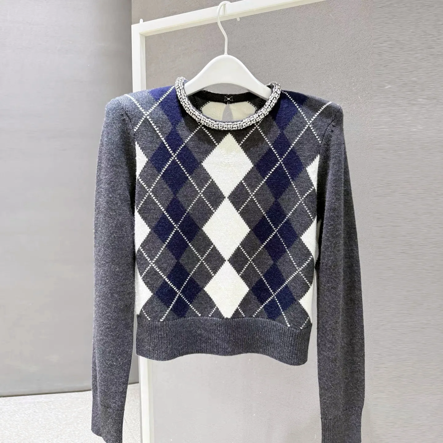 High-End Version Diamond Decorated Heavy Knitwear Women's Shirt French Style Long Sleeve round Neck Grid Pattern Fashion Coll...