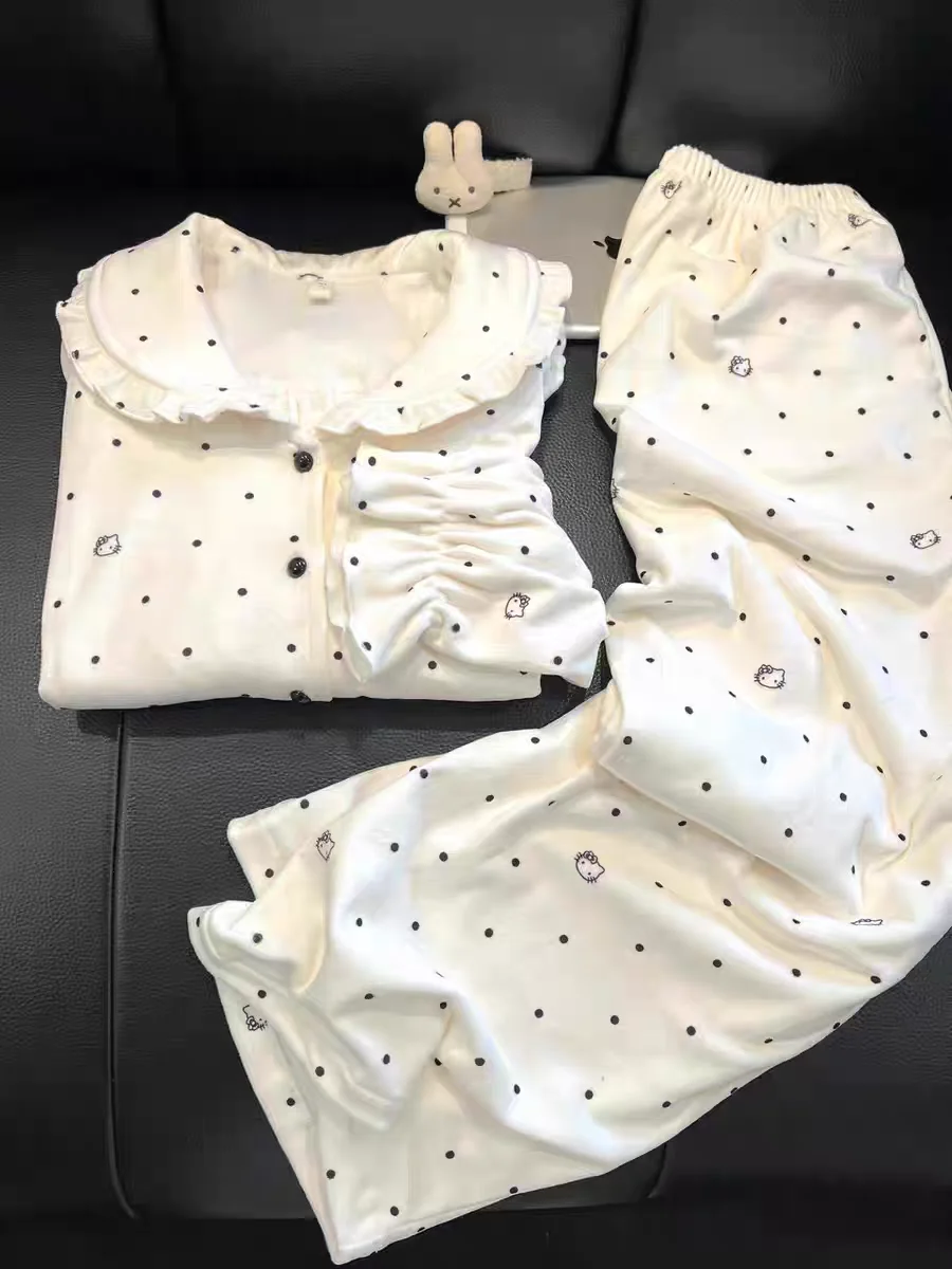 韓国スタイルの厚みのある冬用寝間着女性の水玉模様のベルベットパジャマ甘いシンプルなホーム服セット長袖ベビードール 1