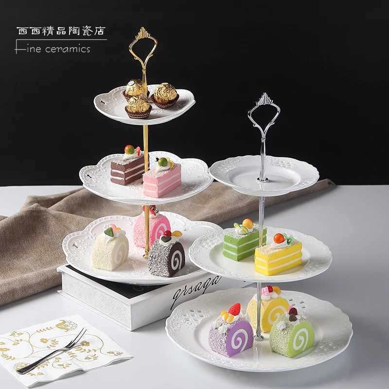 

Набор из 3 предметов, набор белых фарфоровых тарелок для торта с тиснением и стальной подставкой, держатель для сервировки фруктовых закусок, блюдо для вечеринок