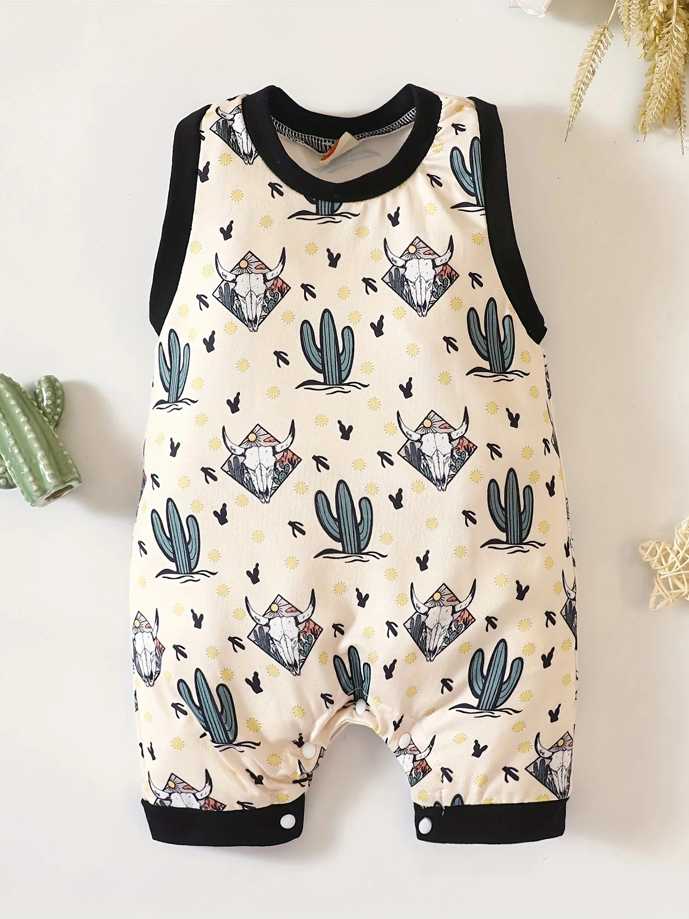 Newly born baby boy summer full print sleeveless adjustable casual and fashionable jumpsuit