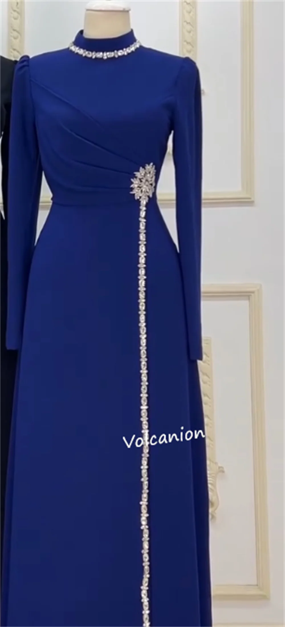 Gaun Midi Kerah Tinggi A-line Berpayet Jersey Kustom Acara Dipesan Lebih Dahulu Malam Klasik Retro Gaya Cina