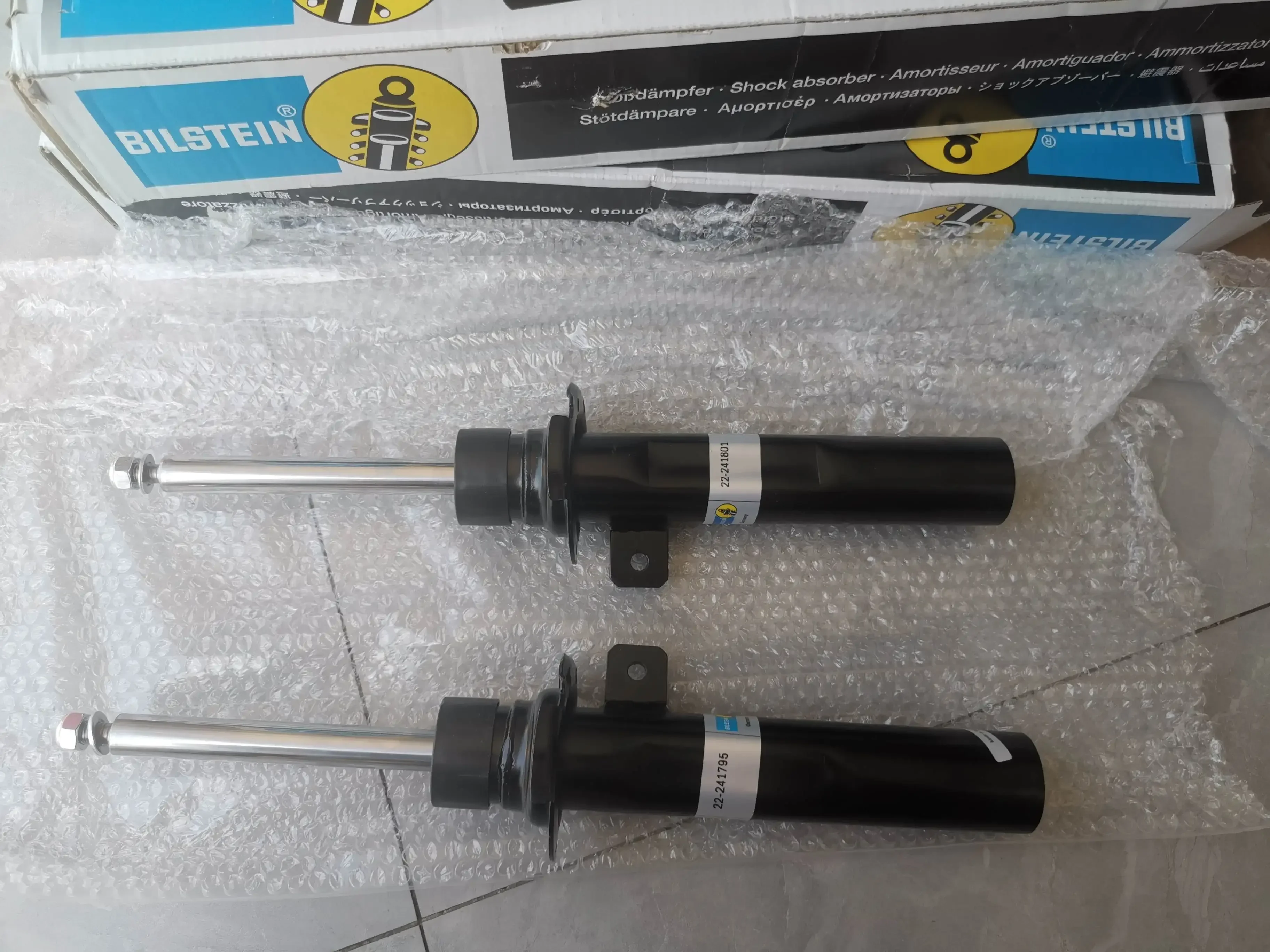 Премиум-продукты 2025 года. Подходит для передних амортизаторов автомобильных компонентов BILSTEIN 31316852411 31316852412 для F56 F55.