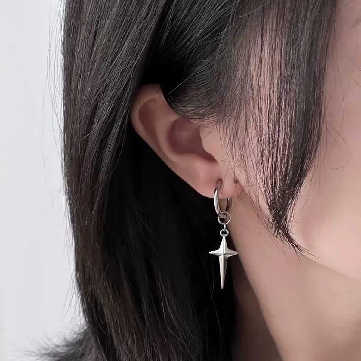 Fashionable hip-hop trendsetter Cross Star pendant ear rings, ear buckles and earrings for men and women