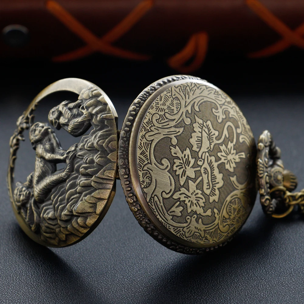 Antique Monkey Embossed Hollow Quartz Pocket Watch Vintage Digital Display Necklace Pendant Accessories Men's Holiday Gift