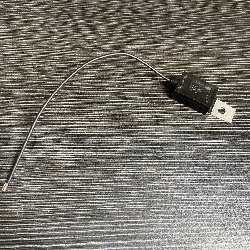 

Оригинальный мешковый конденсатор высокого давления, сопротивление катушки зажигания для Citroen Elysee Fukang Dongfeng DFM Fengshen H30 S30