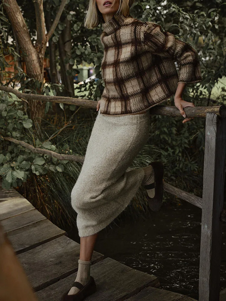 

Autumn 2025 New Women's Retro Sle f High Collar Color Blo Plaid Knitwear Vintage Feel Pullover for Ladies