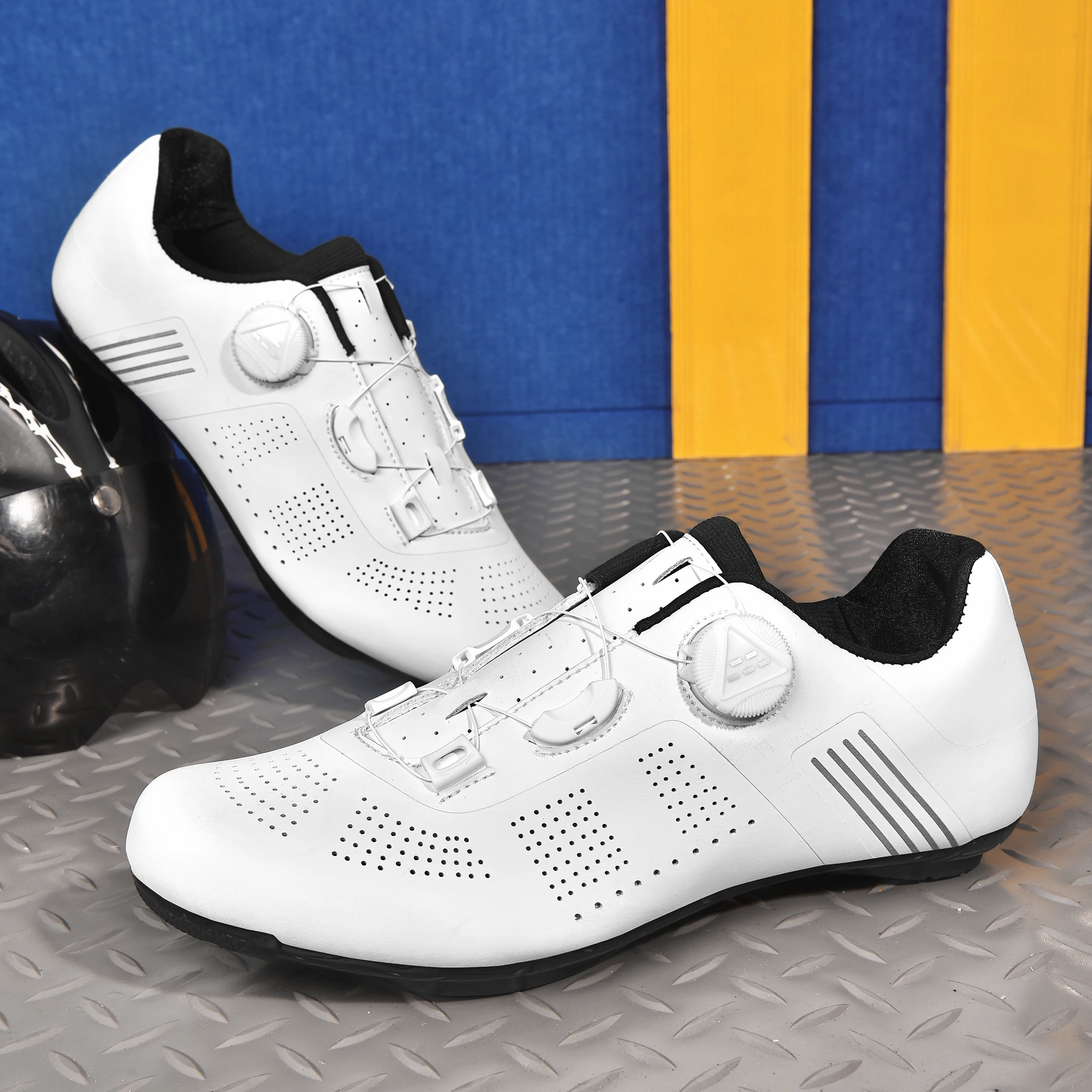 

unisex four season new road mountain bike riding shoes wear-resistant comfortable fashion outdoor leisure off-road riding shoes