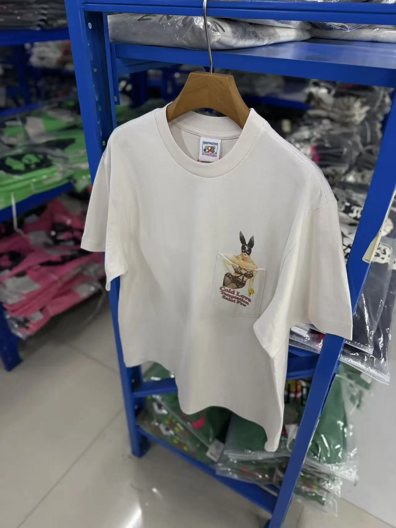 Comfortable round Neck Short Sleeve T-Shirt Rabbit Girl Print Design American Retro Single Pocket Casual Cotton Male Fashion