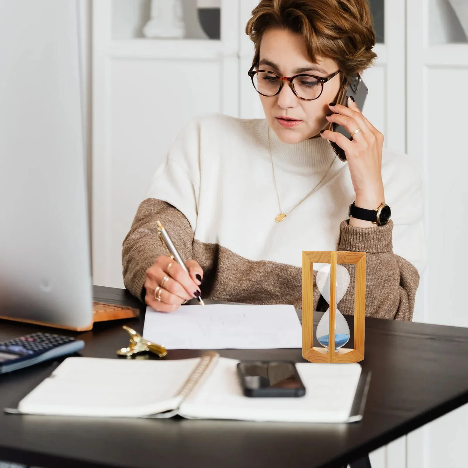 

1Pcs Wooden Glass Hourglass Retro Sand Clock Simple Hourglass Decor Perfect Gift for Friends Festivals Birthdays