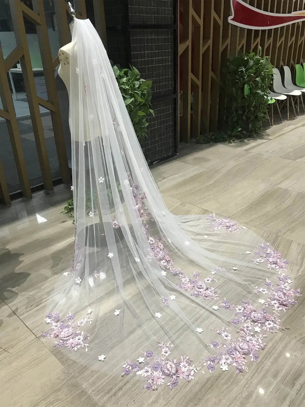 Colorful Appliques Colored Flowers Wedding Veil One Layer Long Chapel Length  Veils Applique Edge  Velo De Cabeza