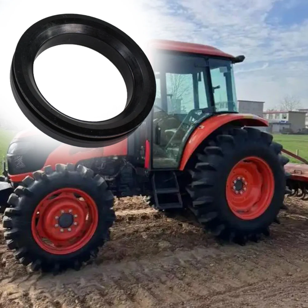 Lower Steering Pivot Oil Seal 33670-43360 for Kubota M704 M954 Tractor, Dust Proof Sealing, Robust Material, Easy Install