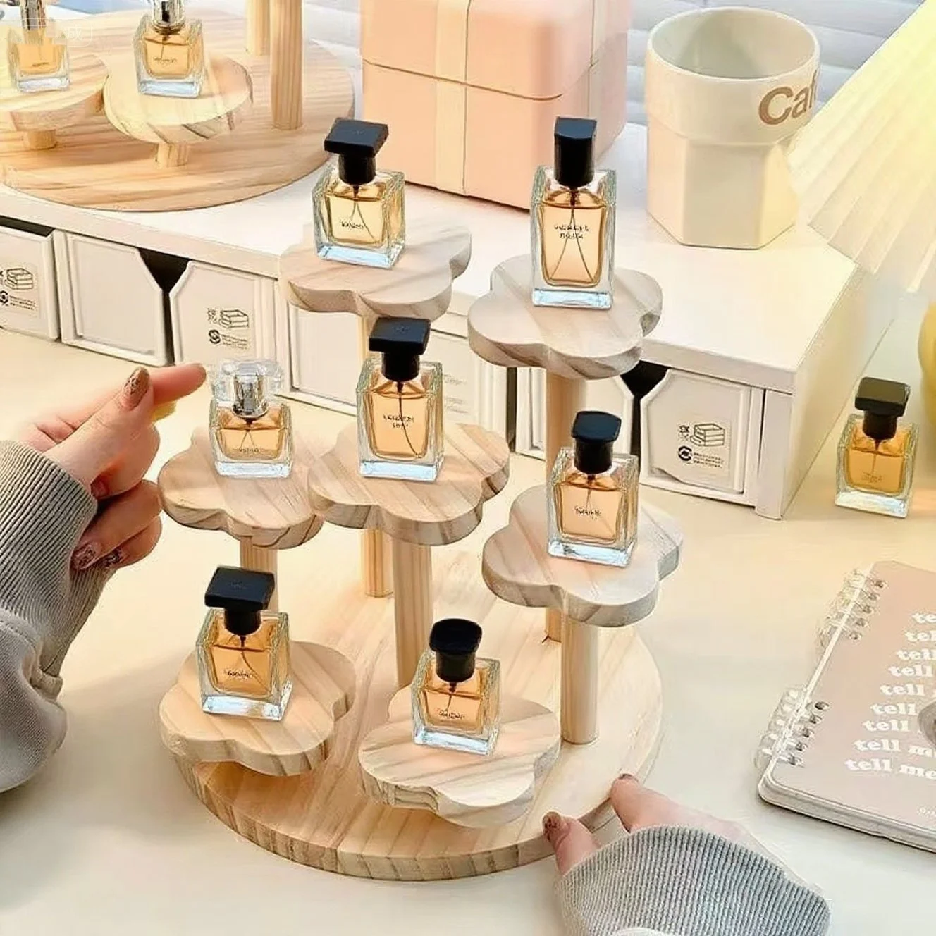 

Wooden display stand Multi-layer jewelry display stand Figure doll Doll storage stand Jewelry ornament display stand Creative