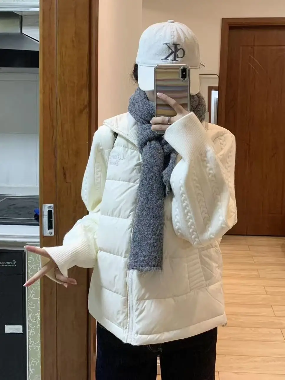 2025 Knitted Patchwork Letter Embroidery Color-Block Stand Collar Cotton Jacket for Women Winter New Loose Short Puffer Coat