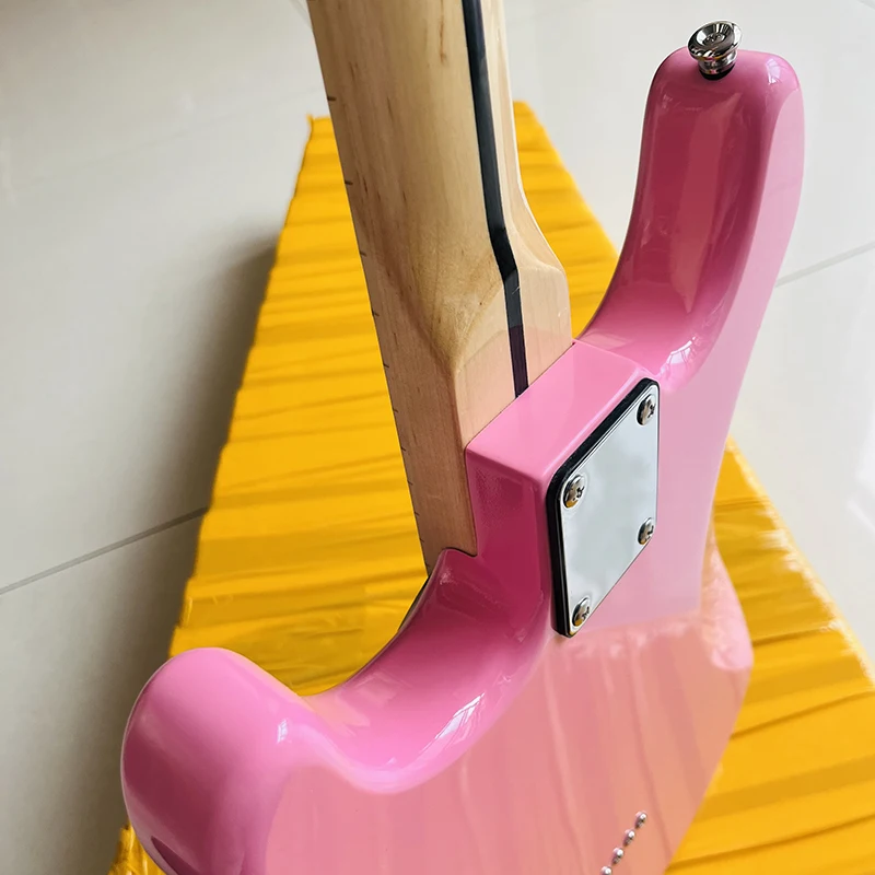 Customized electric guitar, made of solid wood, guaranteed quality, professional grade, fast delivery.