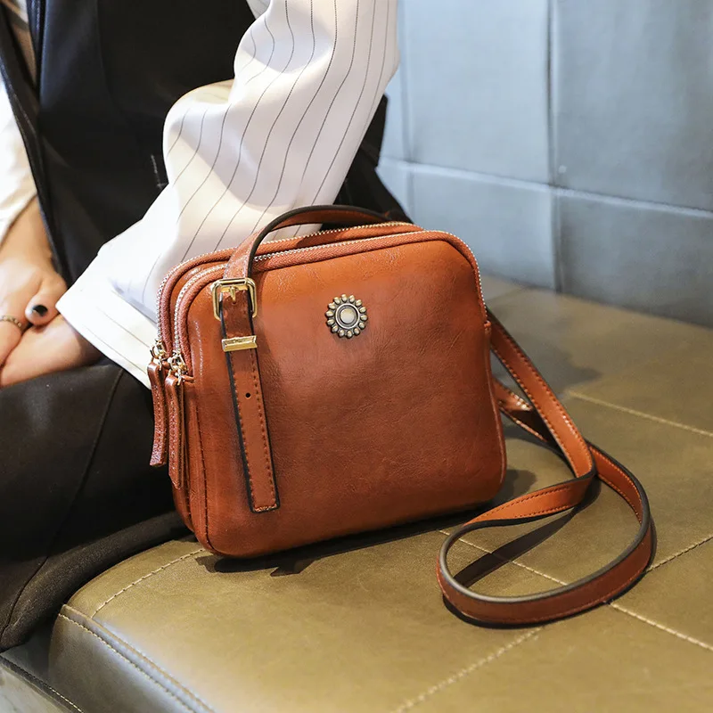 

New Oil Leather Women Crossbody Bag Ladies Fashion Small Square Bag Europe Retro Style Shoulder Bag Commuter travel